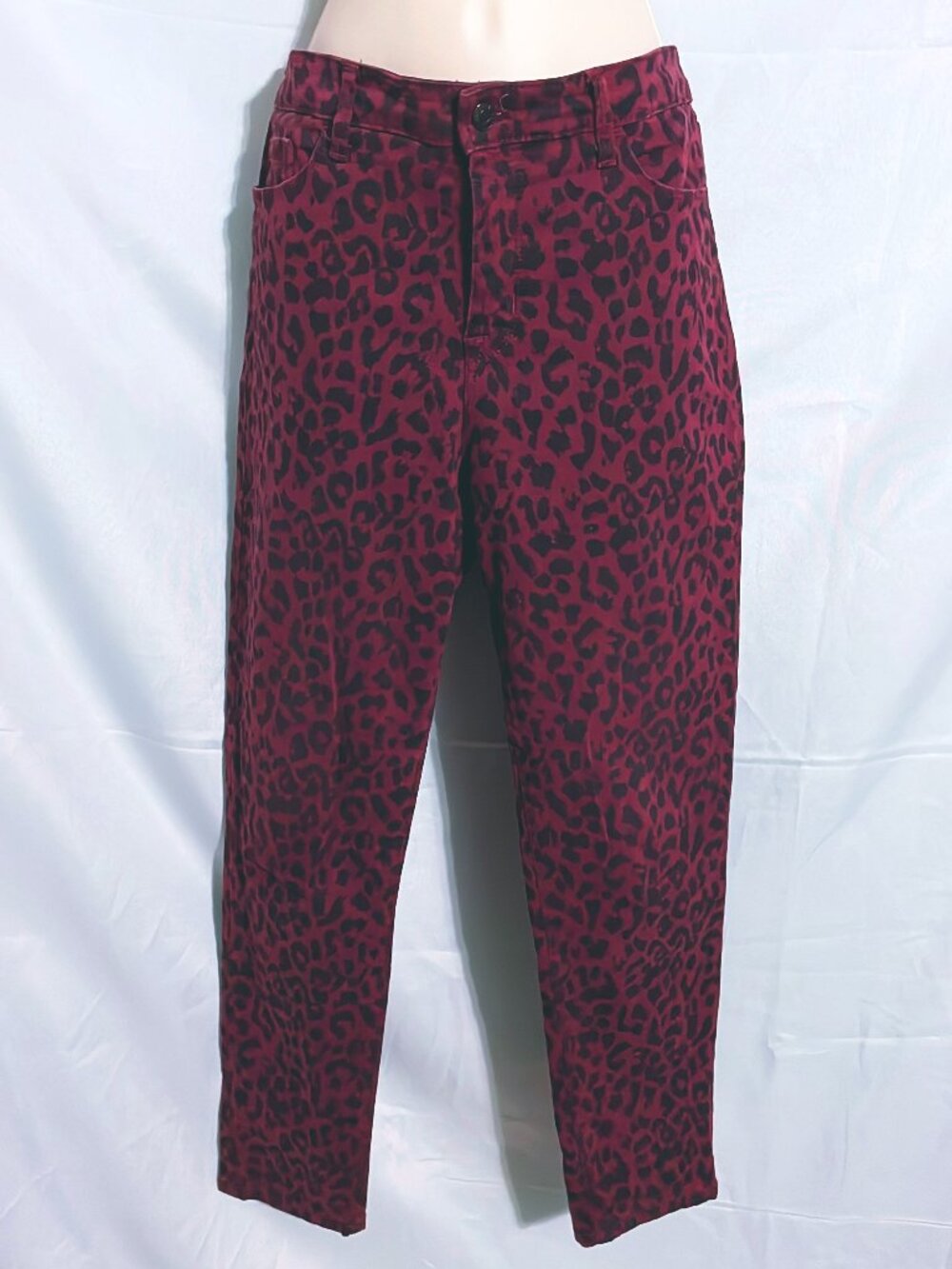 Social Standard By Sanctuary Animal Print Jeans Size 10